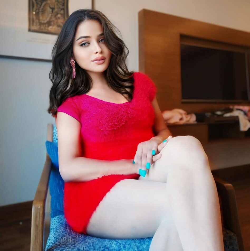 Madam Samaira 1