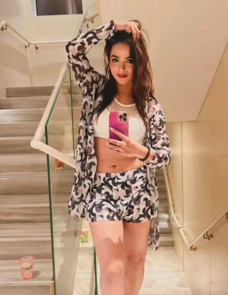Madam Samaira 5