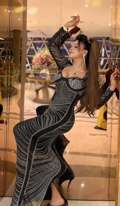 Jennifer 59