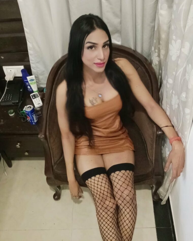 Radhika 28