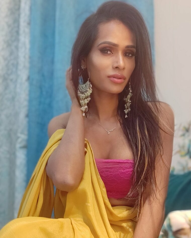 Kavya 19