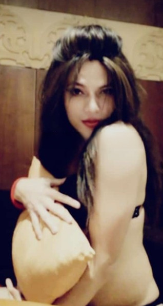 Vanessa 33