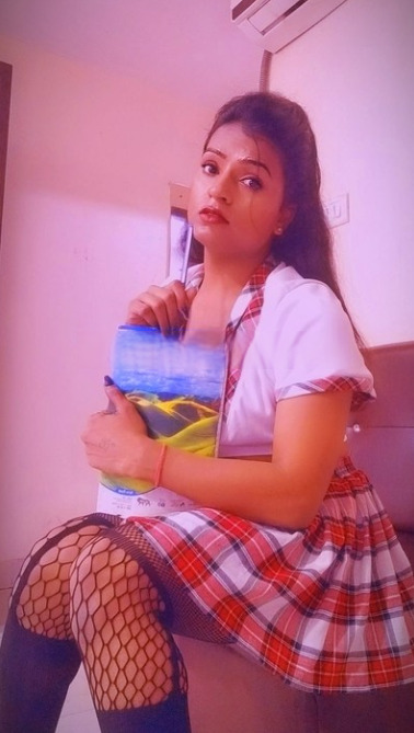 Hottest Ravya 21