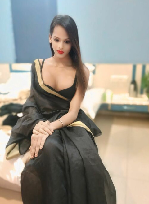 Heena 27