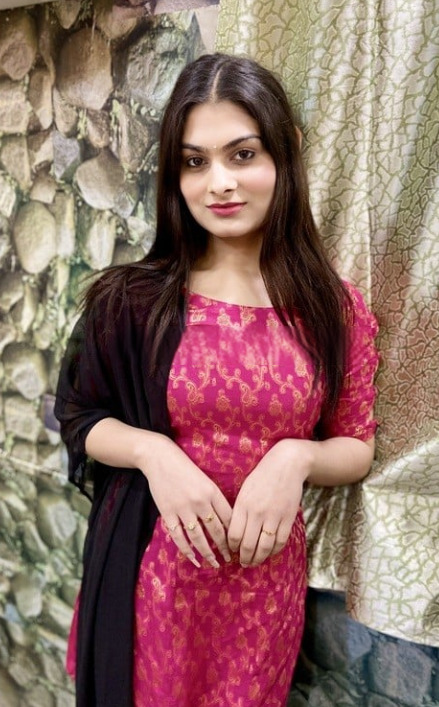 Nisha 22