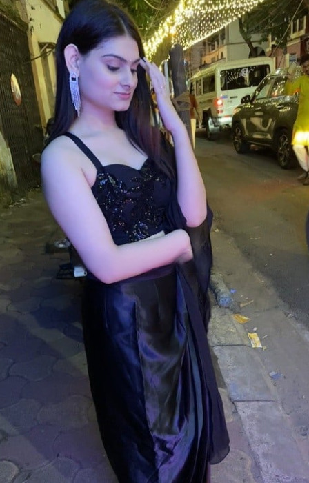 Nisha 29