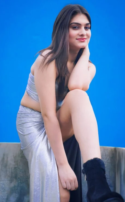 Nisha 32