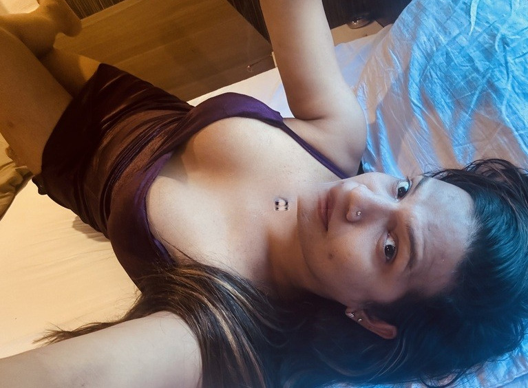 Simran 33