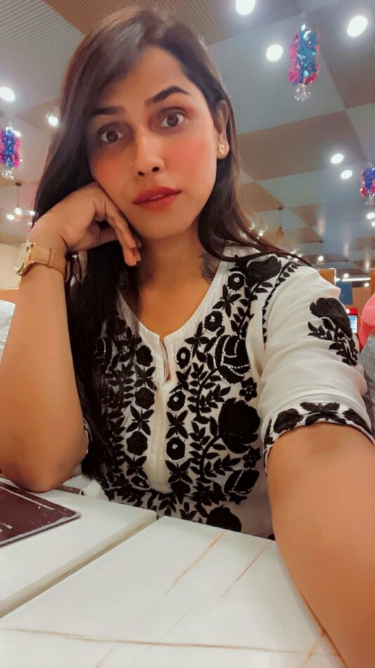 Saina 49