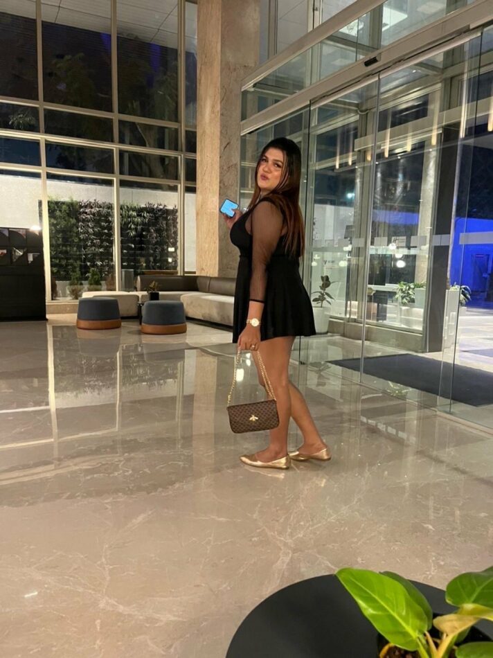 Shemale Sneha 43