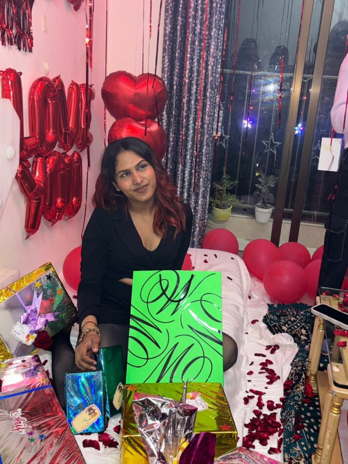 Aastha Shemale 4