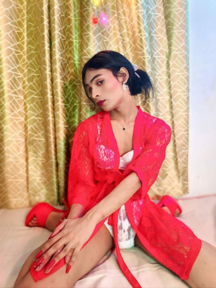 Priya Roy 15