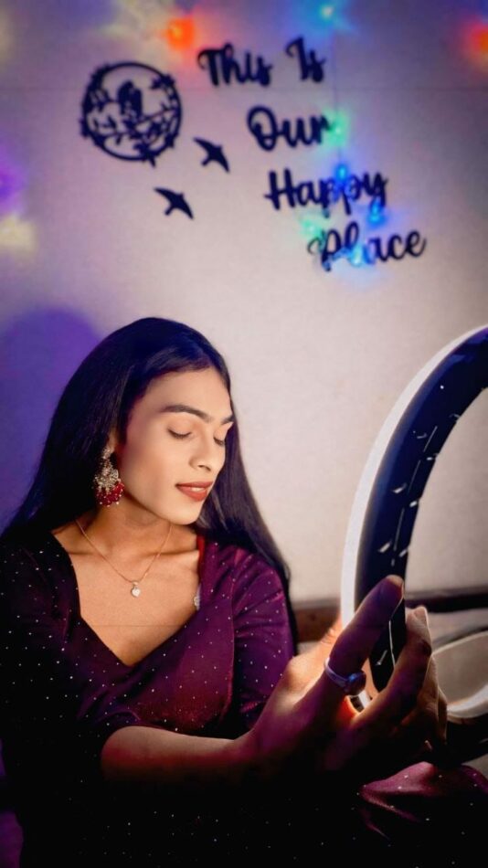 Priya Roy 19