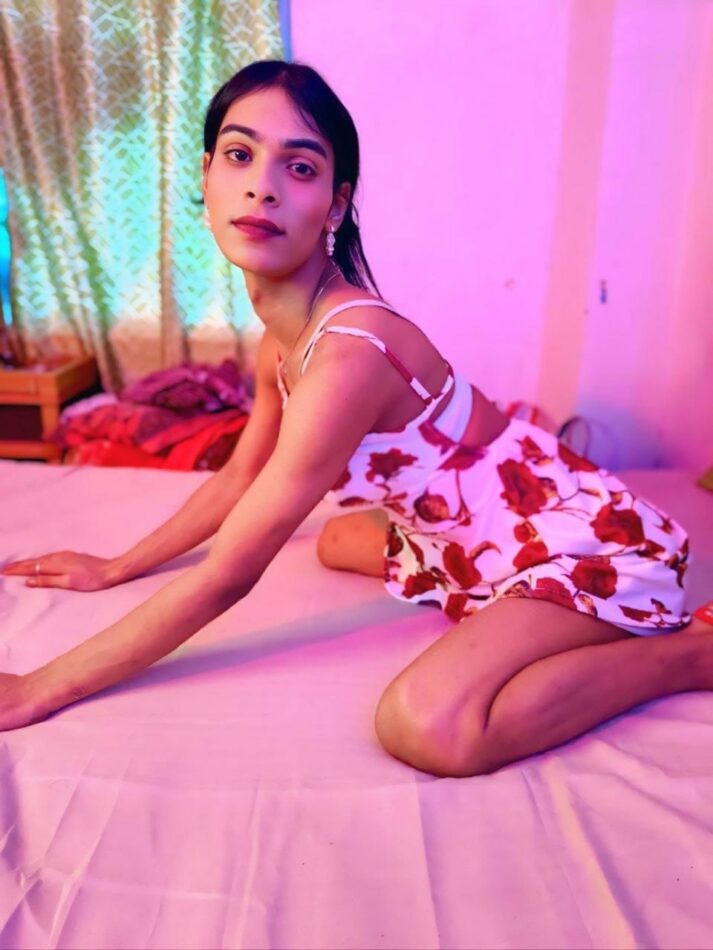 Priya Roy 22
